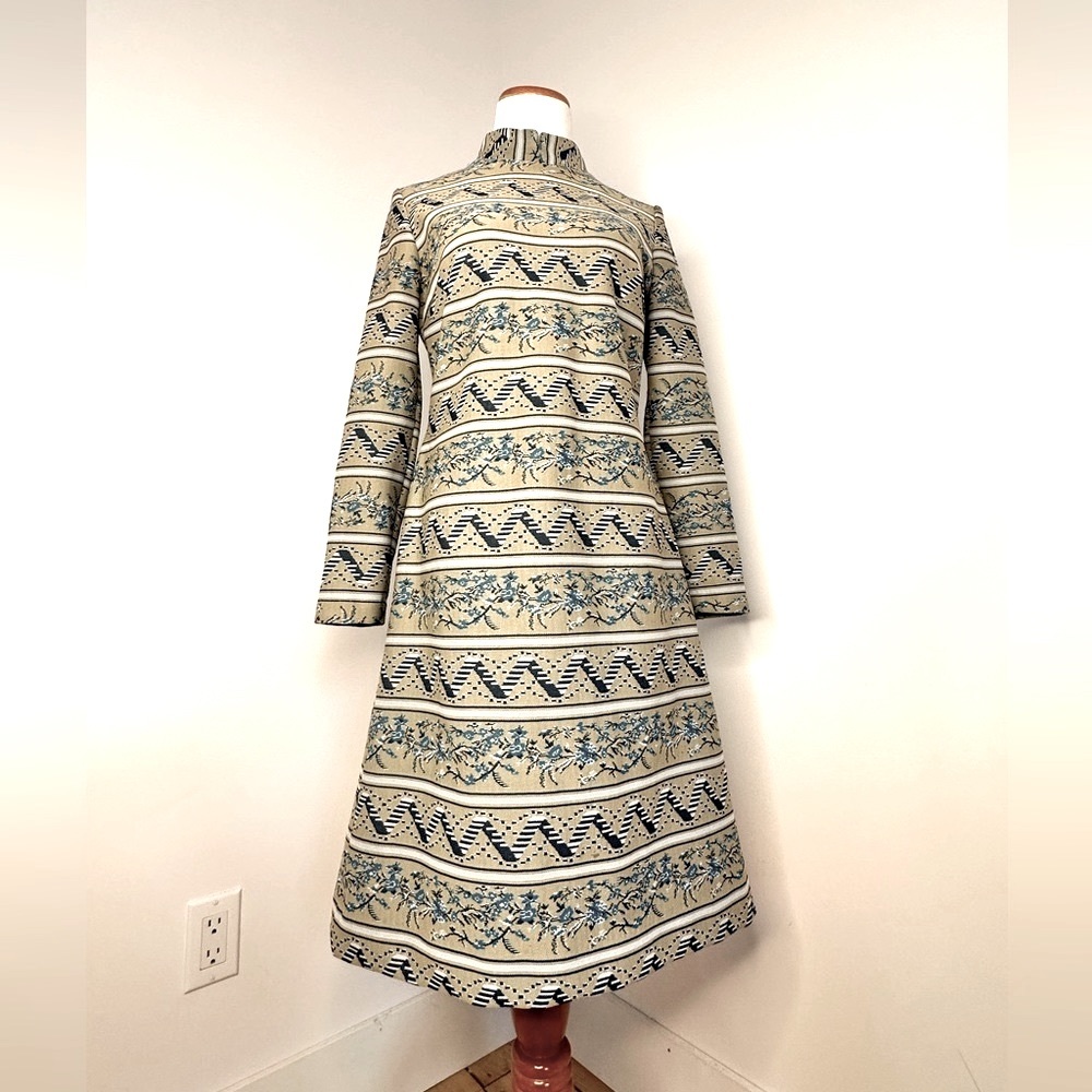 50’s Leo Danal Elegant Blue and Cream Patterned Tunic Dress
